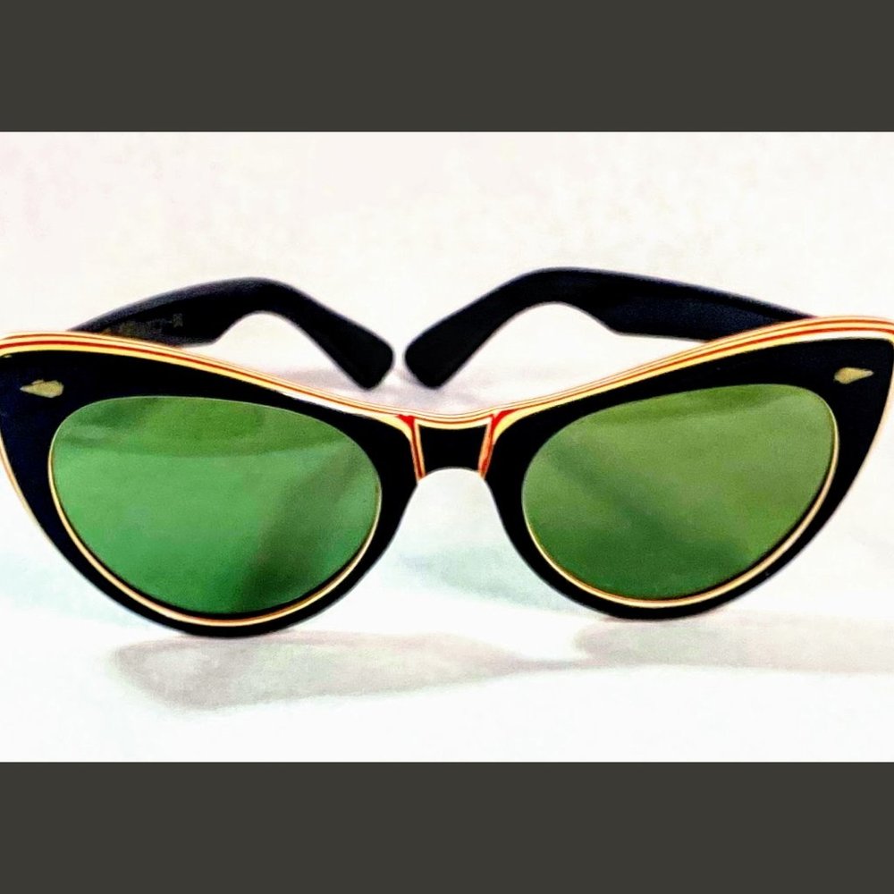 Authentic Vintage Iconic Mod Calobar 1950s Cat Eye Sunglasses